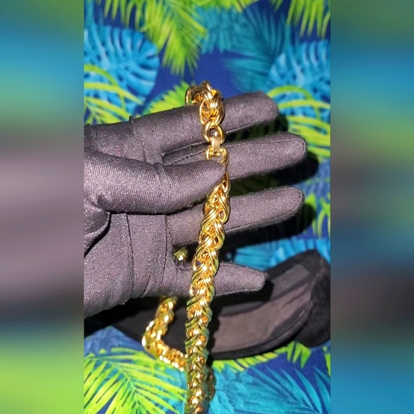 Vintage Monet Chunky Gold-tone Round Weaven Chain NecklaceEUC (ALREADY CLEAN) - Picture 6 of 7